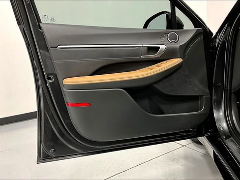 Certified 2025 Hyundai Sonata Limited image 21