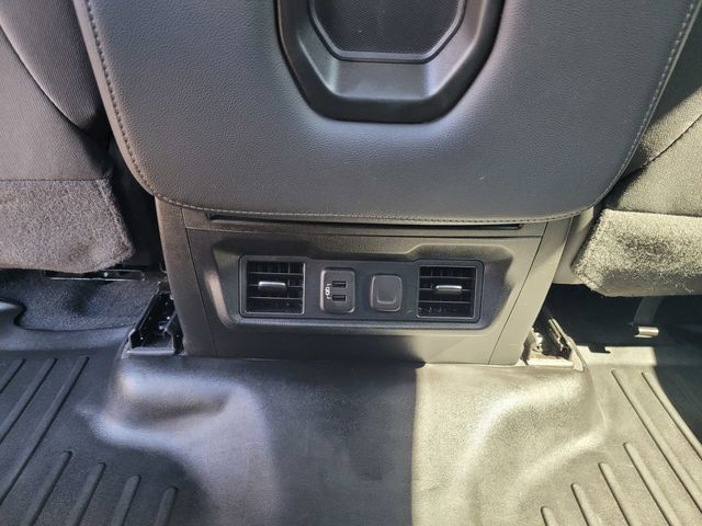 Used 2020 GMC Sierra 1500 Elevation w/ Elevation Value Package AWD/4WD image 15