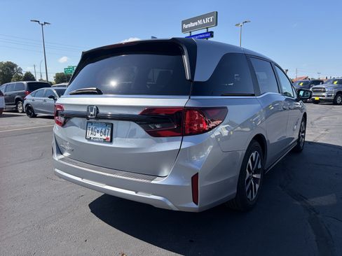 Used 2026 Honda Odyssey EX-L image 7