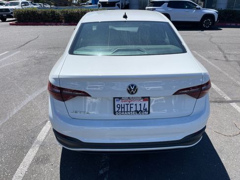 Used 2023 Volkswagen Jetta Sport FWD image 5