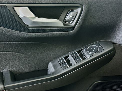 Used 2024 Ford Escape ST-Line image 15