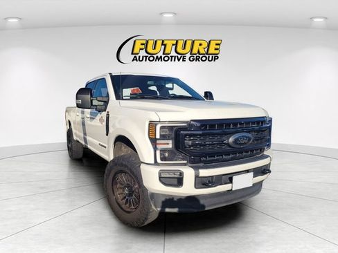 Used 2022 Ford F250 Lariat w/ Black Appearance Package AWD/4WD image 1