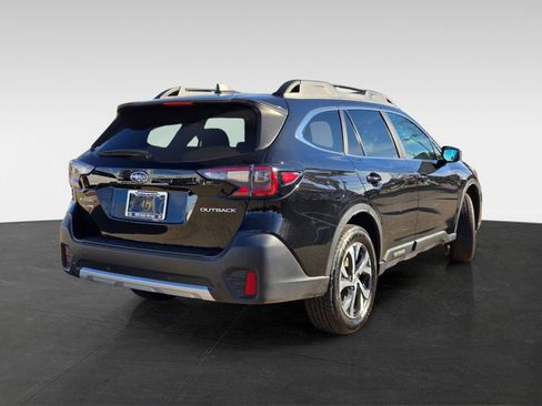 Used 2022 Subaru Outback Limited image 4