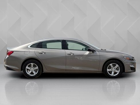 Used 2023 Chevrolet Malibu LT FWD image 4