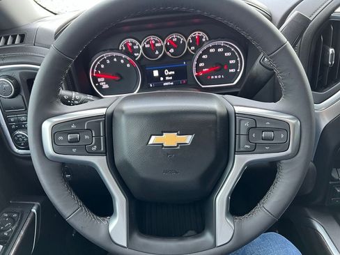 Used 2022 Chevrolet Silverado 1500 LTZ w/ LTZ Convenience Package II RWD image 9