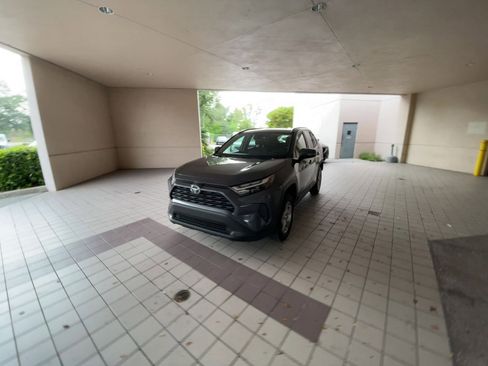 Used 2025 Toyota RAV4 XLE image 16