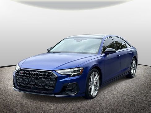 Used 2022 Audi S8 w/ S8 Comfort Plus Package AWD/4WD image 5