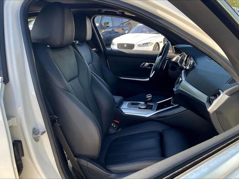 Used 2019 BMW 330i Sedan w/ Driving Assistance Package RWD image 9