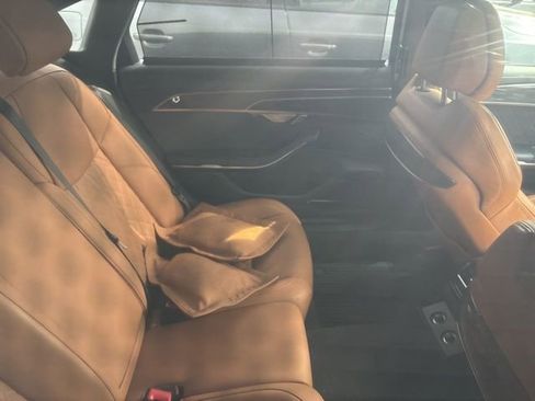 Used 2024 Audi S8 image 8