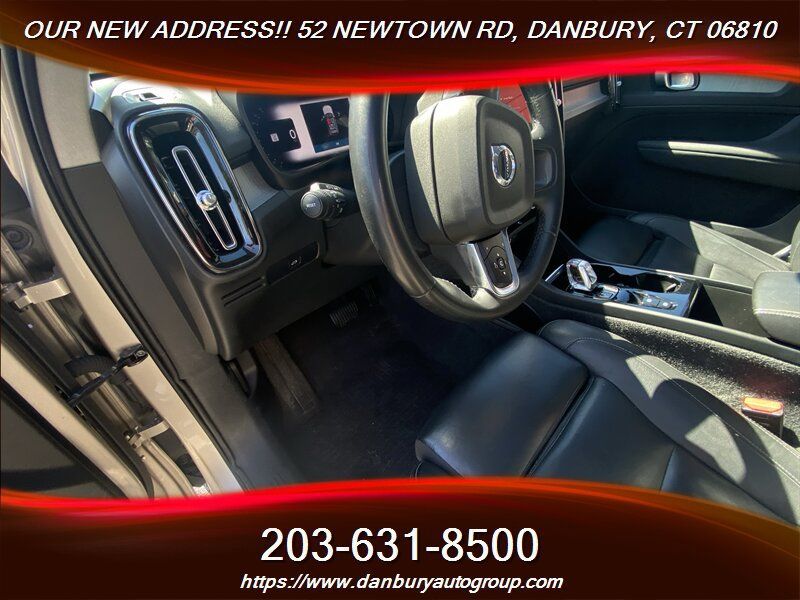 Used 2024 Volvo XC40 B5 Plus AWD/4WD image 11