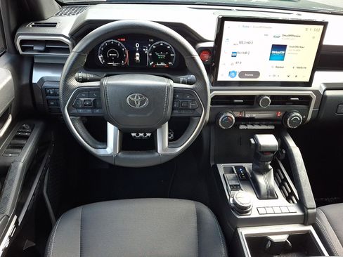 Used 2025 Toyota Tacoma TRD Sport AWD/4WD image 12