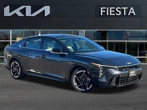 New 2025 Kia K4 GT-Line image 1