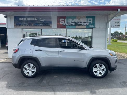 Used 2022 Jeep Compass Latitude AWD/4WD image 7