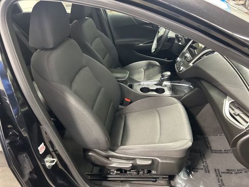 Used 2024 Chevrolet Malibu LT w/ Midnight Edition FWD image 10
