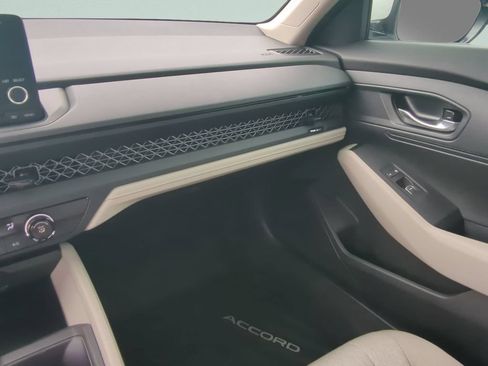 Certified 2025 Honda Accord LX image 14