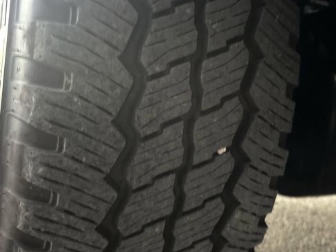 Certified 2024 Ford F250 Platinum w/ FX4 Off-Road Package image 37