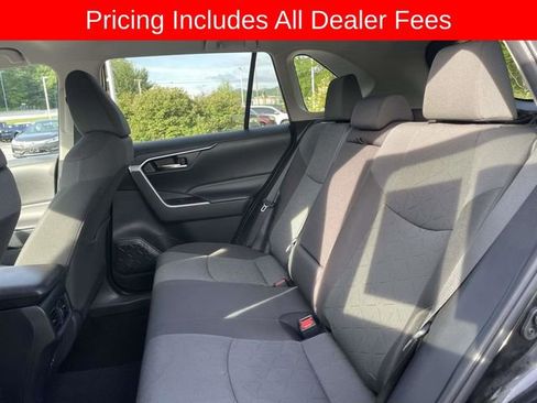Used 2024 Toyota RAV4 XLE AWD/4WD image 16