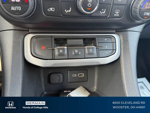 Used 2023 GMC Acadia SLE FWD image 25
