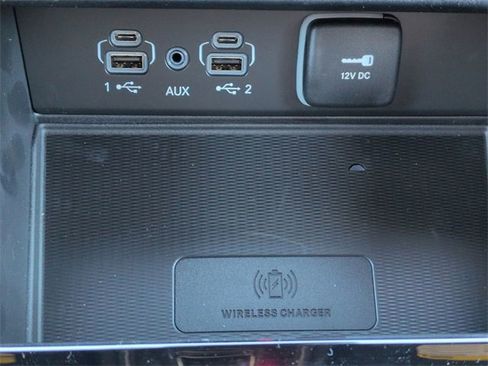 New 2025 Jeep Grand Cherokee Altitude image 21