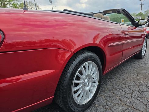 Used 2006 Chrysler Sebring Touring image 26