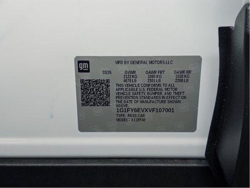 Used 2027 Chevrolet Bolt LT w/ Comfort Package FWD image 29