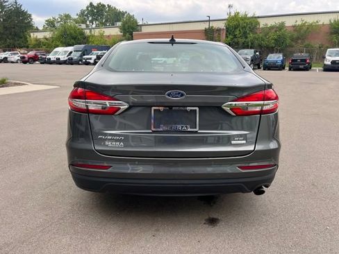 Used 2020 Ford Fusion SE FWD image 6