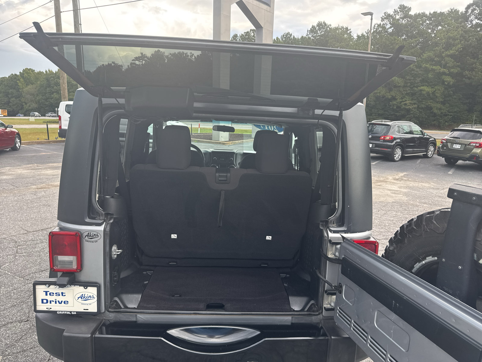 Used 2017 Jeep Wrangler Sport AWD/4WD image 8