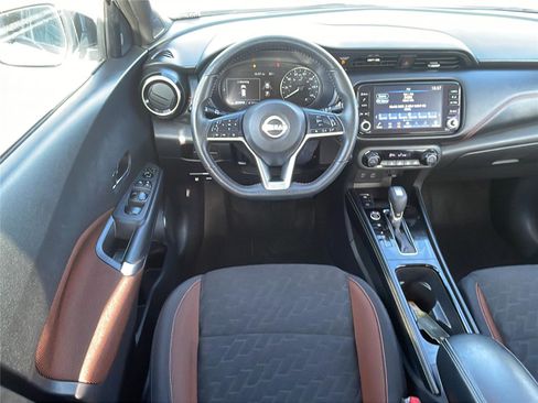Used 2024 Nissan Kicks SR image 18