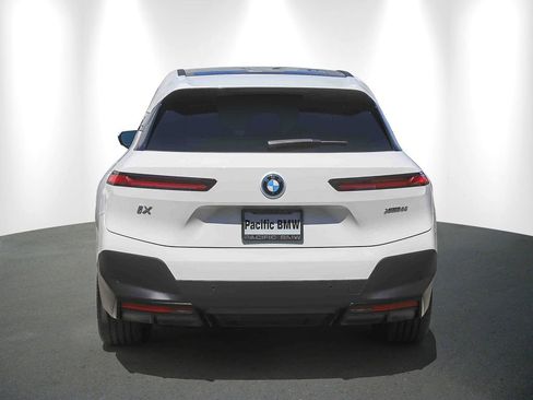 Certified 2024 BMW iX xDrive50 AWD/4WD image 5