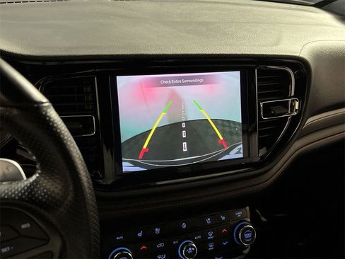 Used 2024 Dodge Durango GT image 17