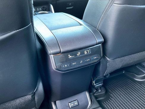 Used 2023 Toyota Highlander XSE image 30