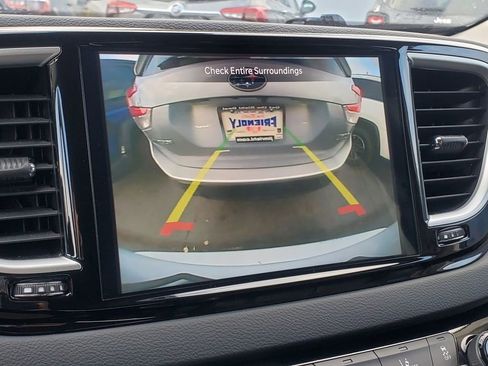 Used 2024 Chrysler Pacifica Touring-L image 26