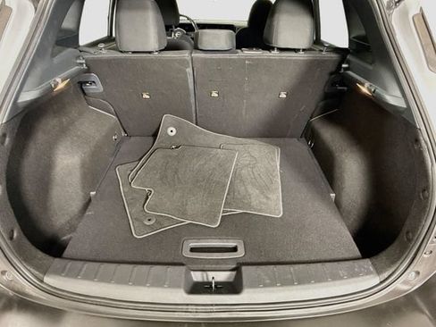 Used 2025 Nissan Kicks SV FWD image 23