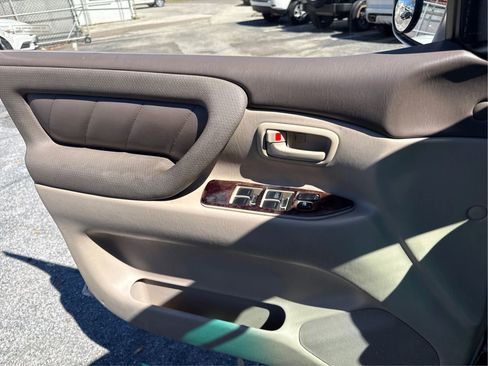 Used 2000 Toyota Land Cruiser image 19