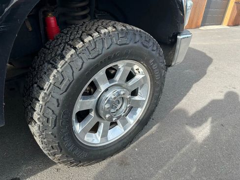 Used 2009 Ford F250 Lariat image 17