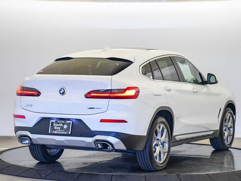 Certified 2023 BMW X4 xDrive30i w/ Convenience Package image 5