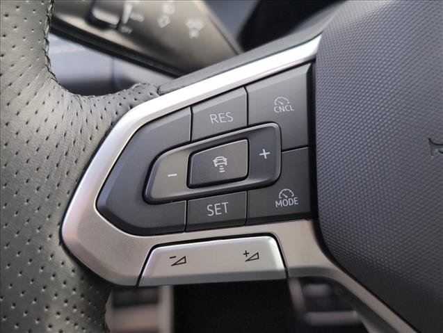 New 2026 Volkswagen Tiguan SE R-Line FWD image 13