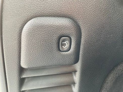Used 2021 Jeep Grand Cherokee Overland AWD/4WD image 33