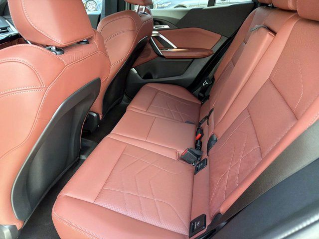 Used 2026 BMW X2 xDrive28i AWD/4WD image 12