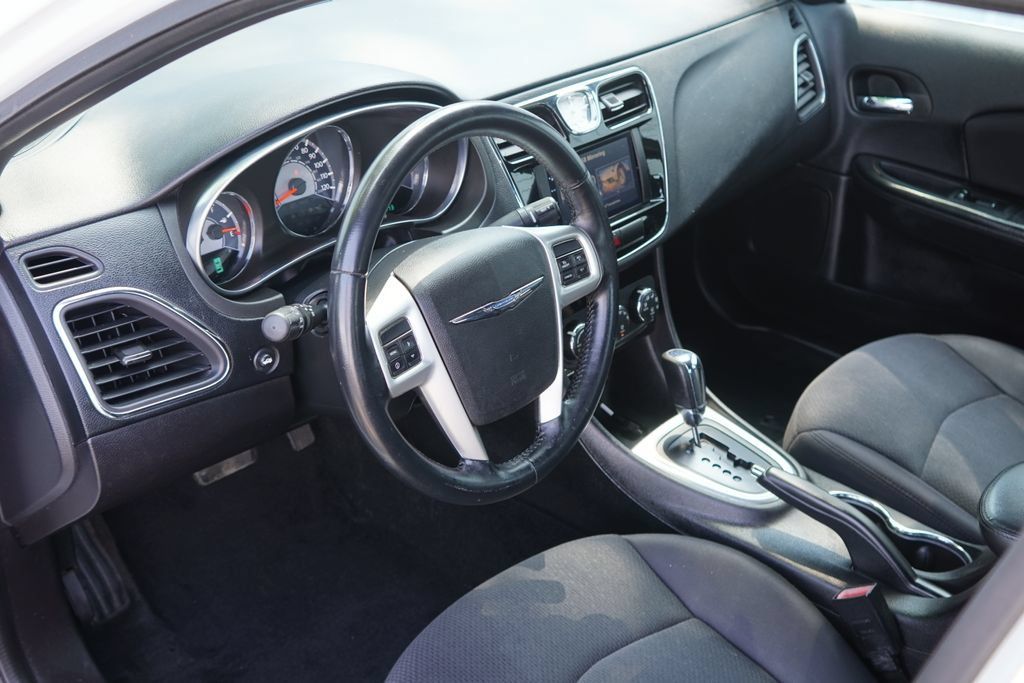 Used 2013 Chrysler 200 Touring FWD image 10