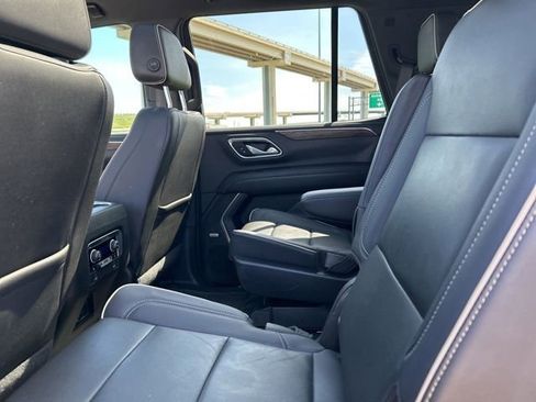 Used 2021 Chevrolet Tahoe Premier w/ Premium Package RWD image 41