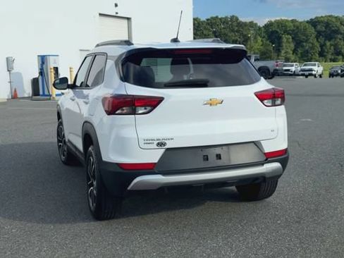 Used 2025 Chevrolet TrailBlazer LT AWD/4WD image 7