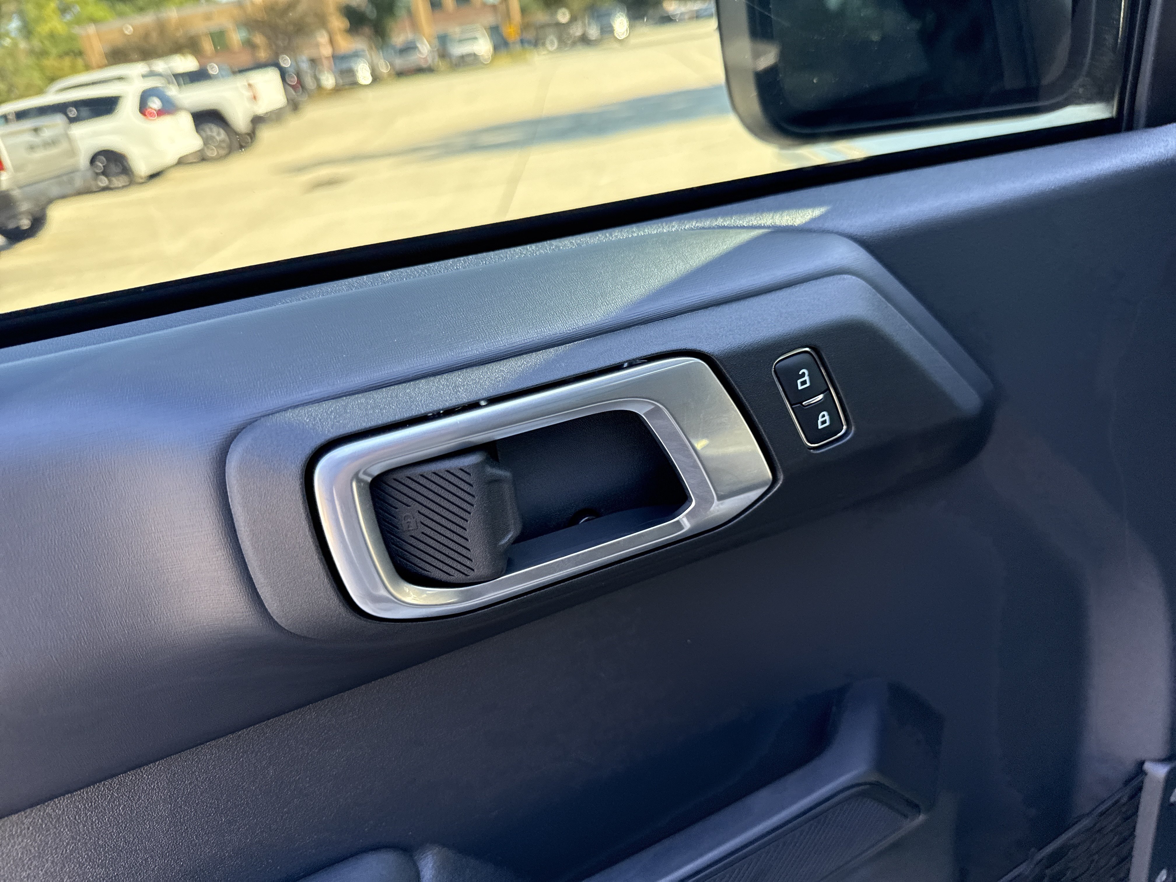 Used 2025 Ford Bronco Badlands AWD/4WD image 10