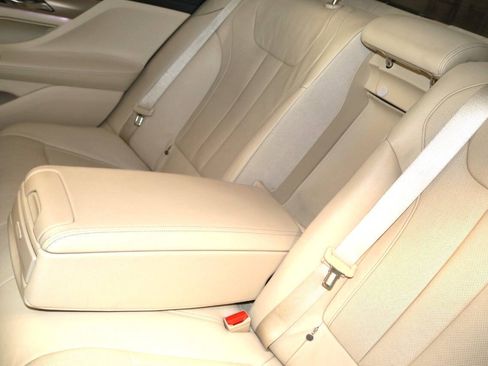 Used 2016 BMW 740i RWD image 86