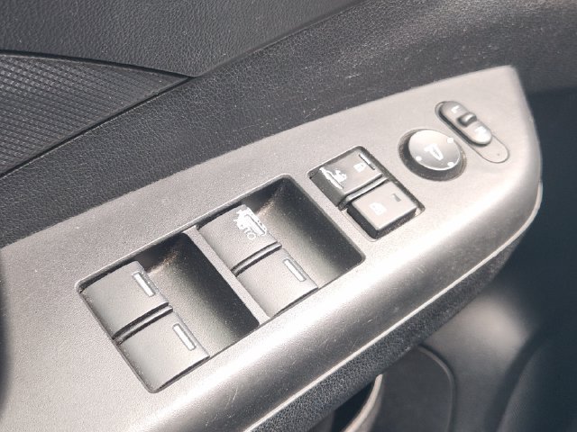 Used 2013 Honda CR-V LX image 21