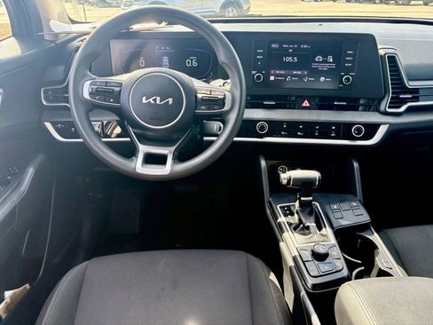 Used 2023 Kia Sportage LX AWD/4WD image 10