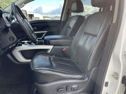 Used 2016 Nissan Titan SL image 15