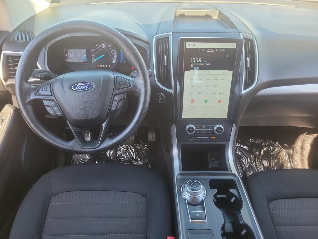 Used 2022 Ford Edge SE w/ Black Appearance Package AWD/4WD image 4