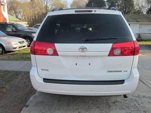 Used 2008 Toyota Sienna CE image 4