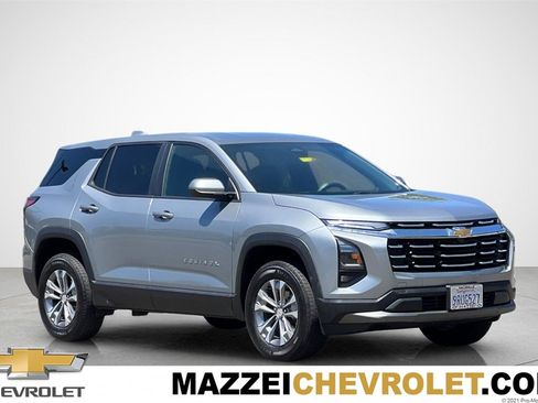 Used 2025 Chevrolet Equinox LT image 1